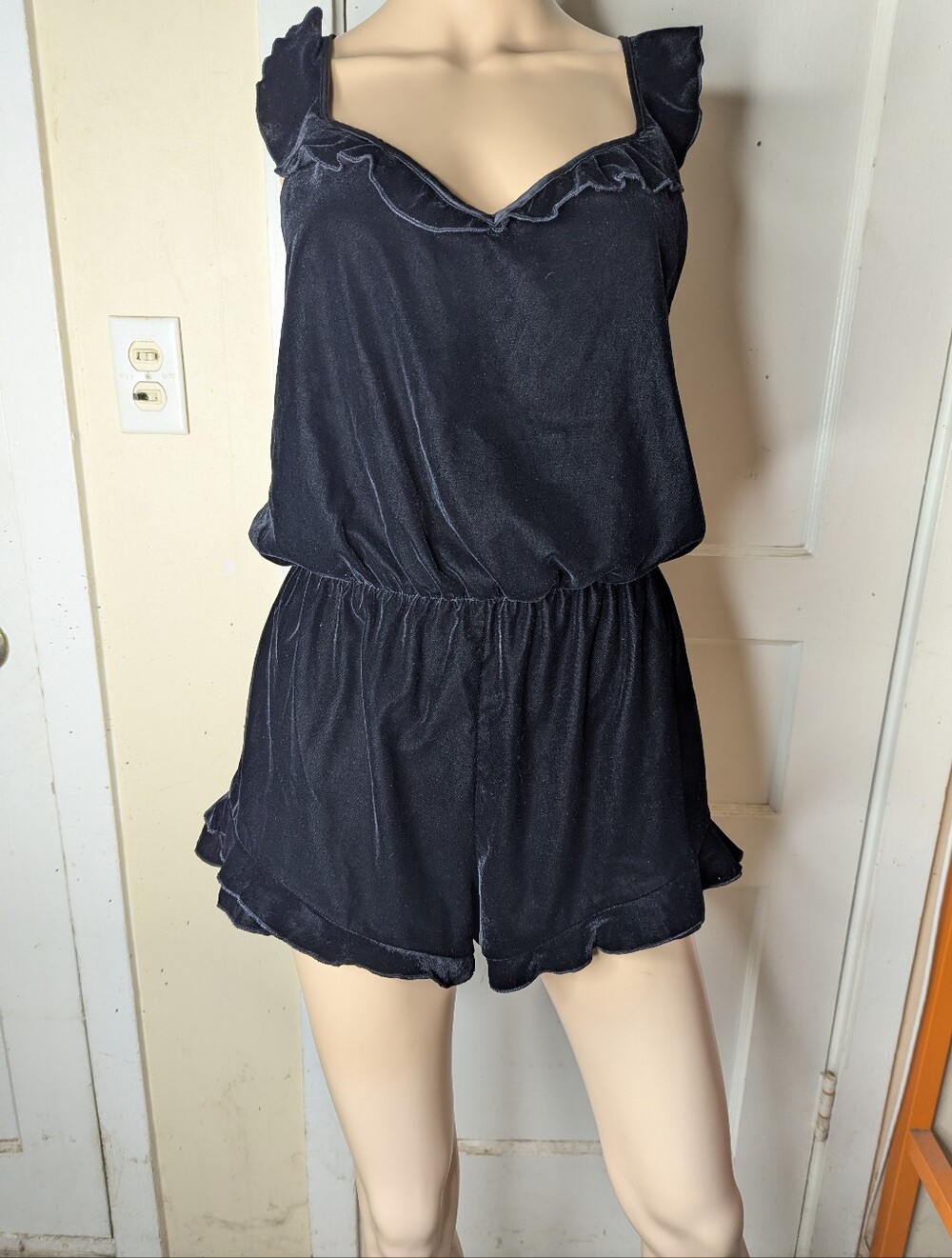 Victoria's Secret Black Velvet Ruffled Romper Size S